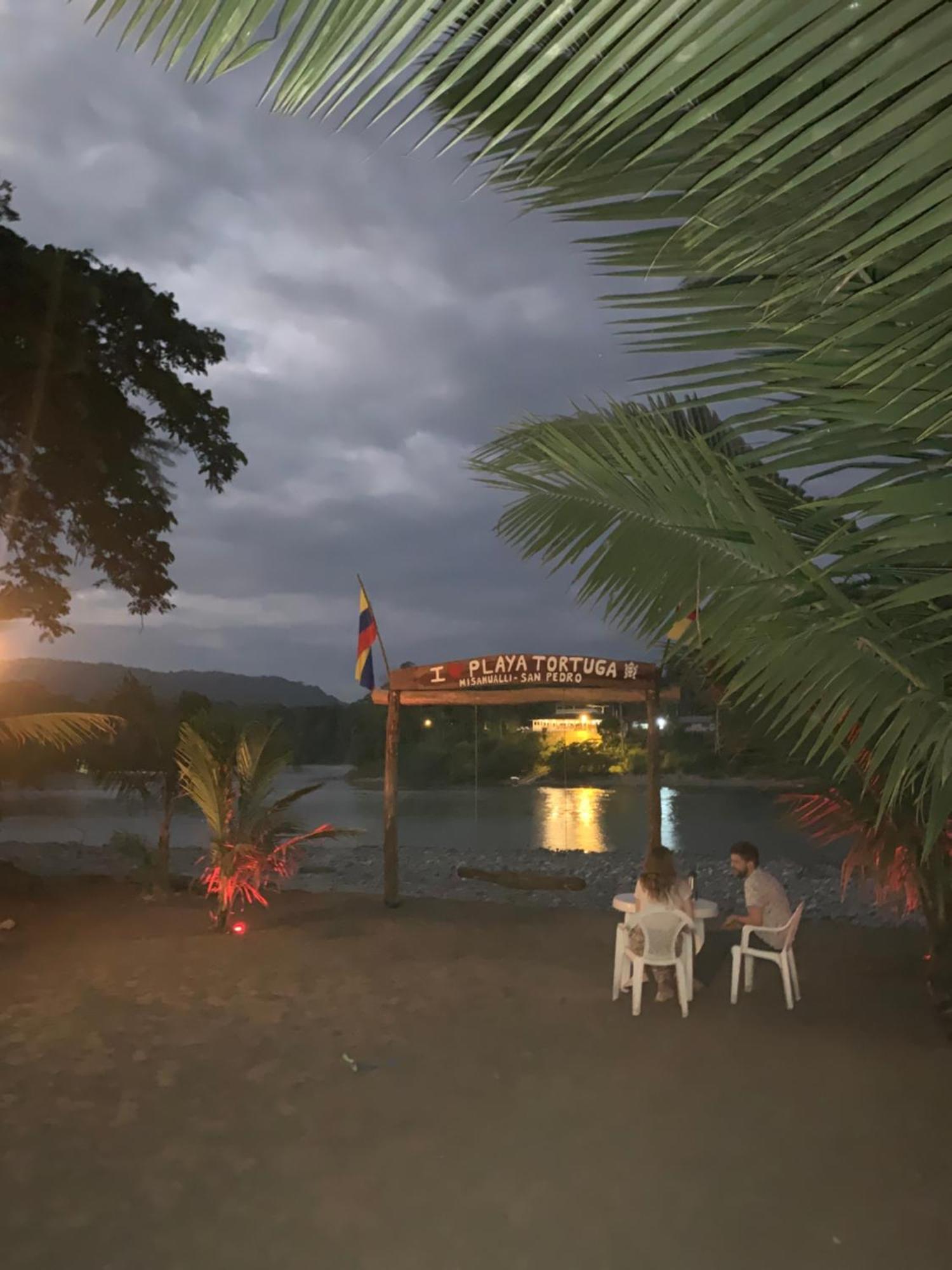 Playa Tortuga Leilighet Puerto Misahuallí Eksteriør bilde